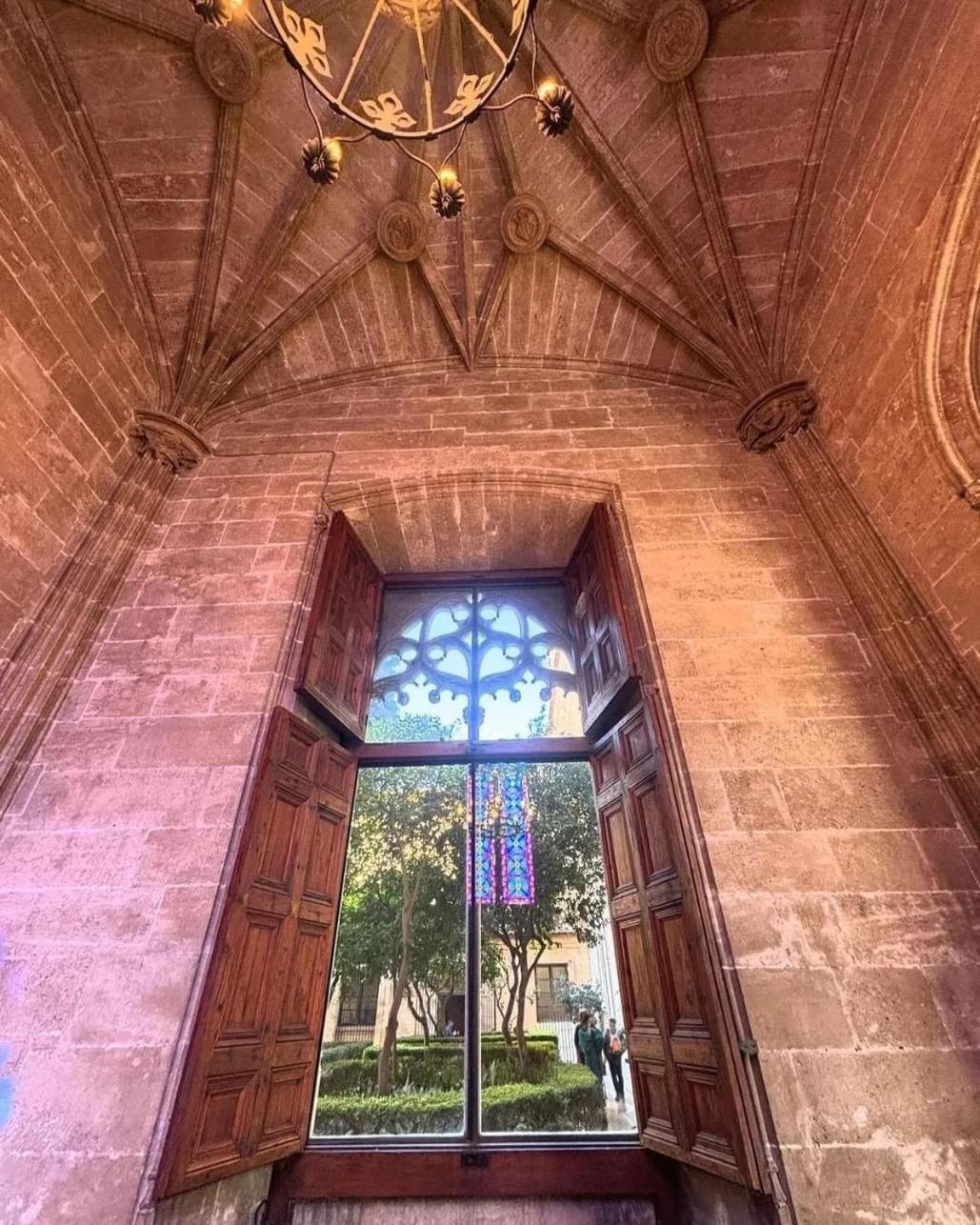 Mirador 1 Del Mercado Central - Habitacion Con Bano Privado En El Centro De La Ciudad Vella Valencia Exterior foto